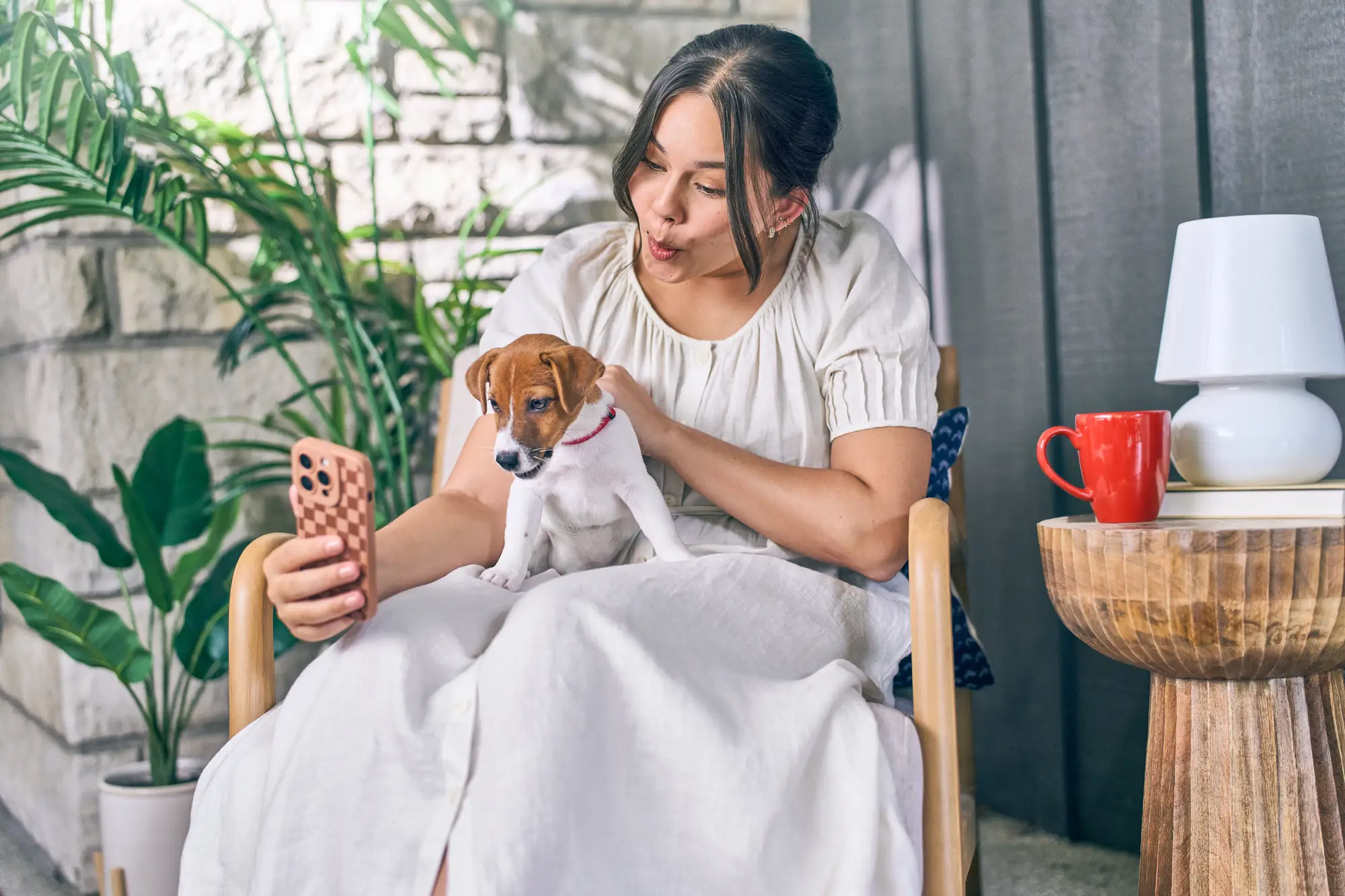 Attention-seeking dog behaviour