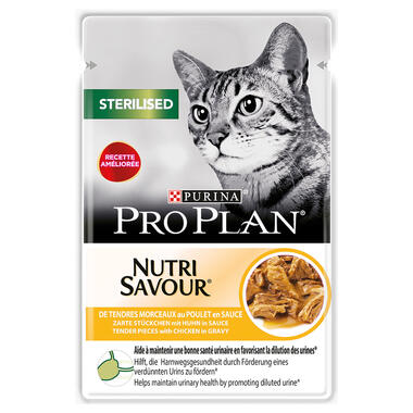 NUTRISAVOUR Tender Pieces with Chicken in Gravy Wet Cat Food